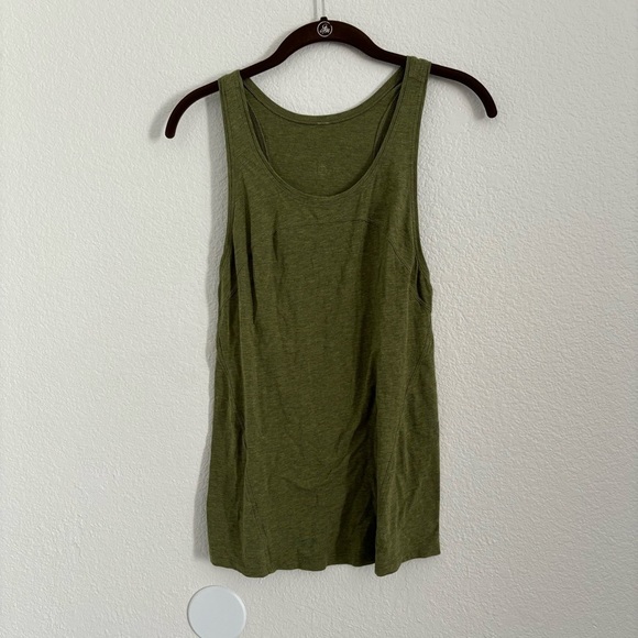 lululemon athletica Tops - Lululemon Women's Green Athletic Sleeveless Tank Top